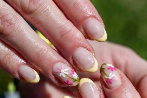 Butter Yellow Nail
